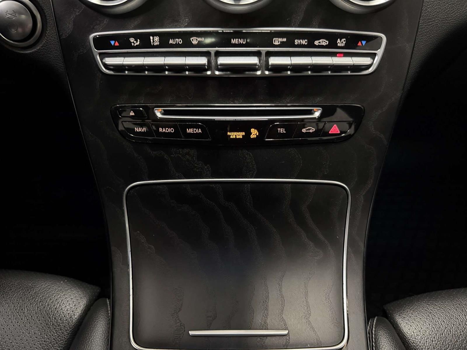 2019 Mercedes-Benz GLC GLC 300 4MATIC - Thumbnail 31