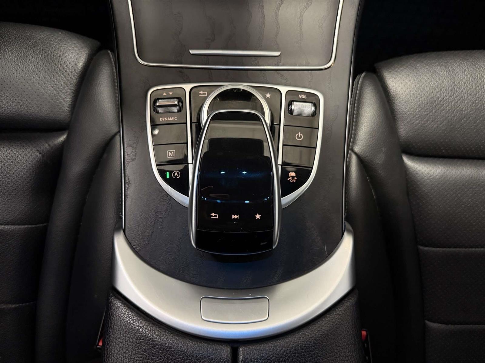 2019 Mercedes-Benz GLC GLC 300 4MATIC - Thumbnail 33