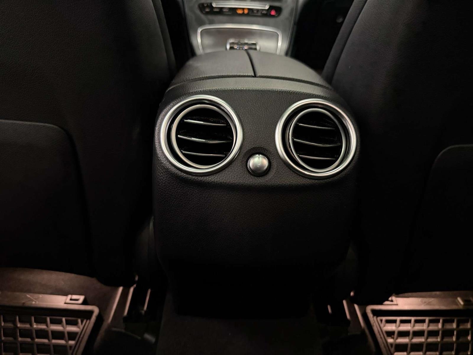 2019 Mercedes-Benz GLC GLC 300 4MATIC - Thumbnail 40