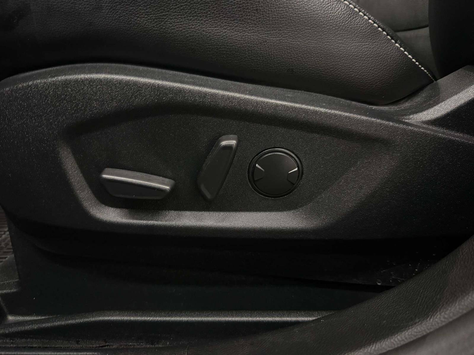 2022 Ford Edge ST AWD | LEATHER/SUEDE | SUNROOF | REMOTE START - Thumbnail 21