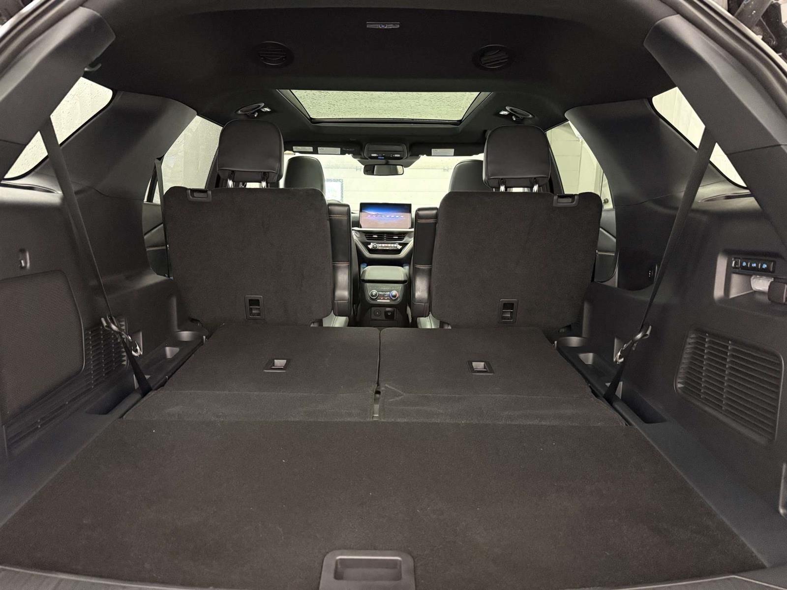 2026 Ford Explorer ULTIMATE PACKAGE | PANO ROOF | MASSAGE SEATS - Thumbnail 14