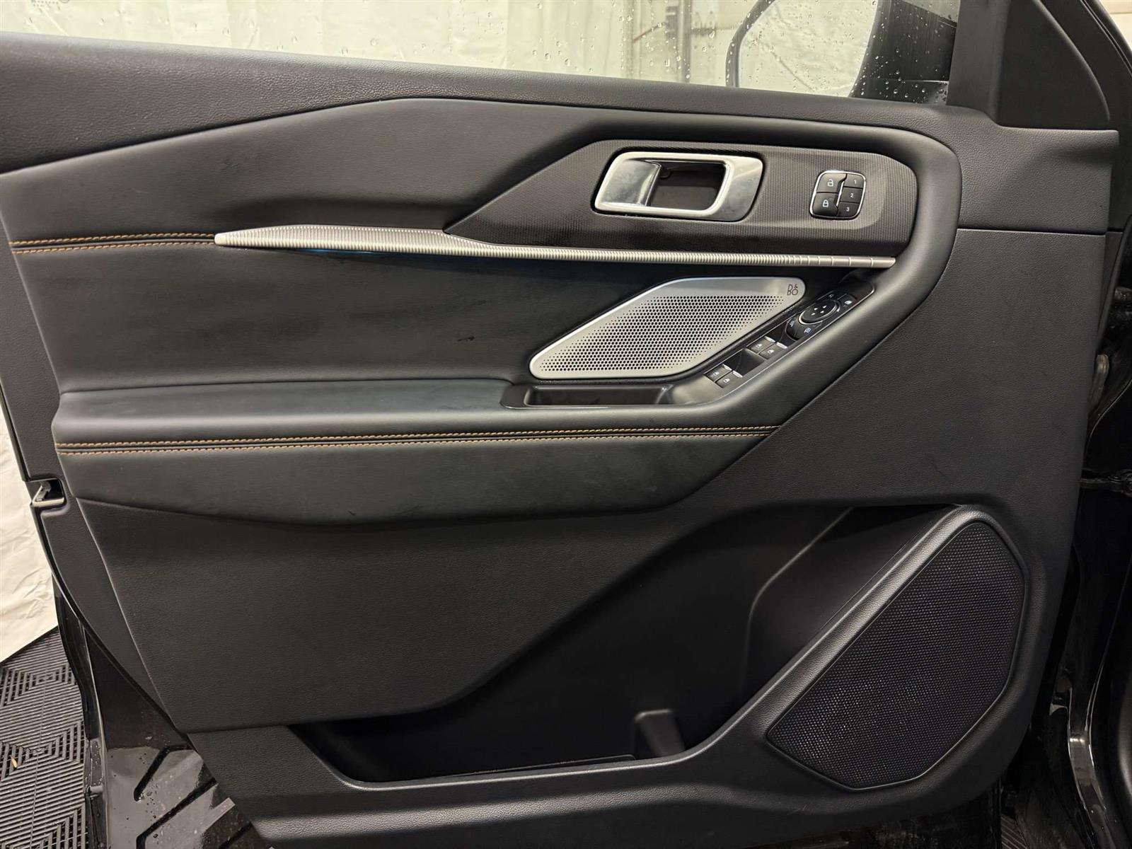 2026 Ford Explorer ULTIMATE PACKAGE | PANO ROOF | MASSAGE SEATS - Thumbnail 19