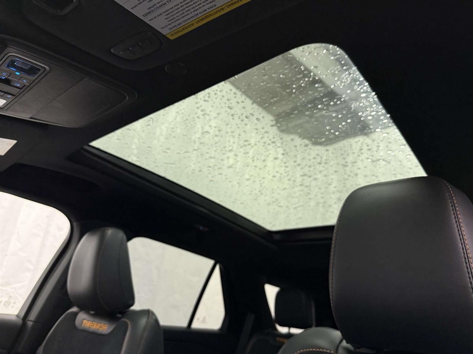 2026 Ford Explorer ULTIMATE PACKAGE | PANO ROOF | MASSAGE SEATS - Thumbnail 22