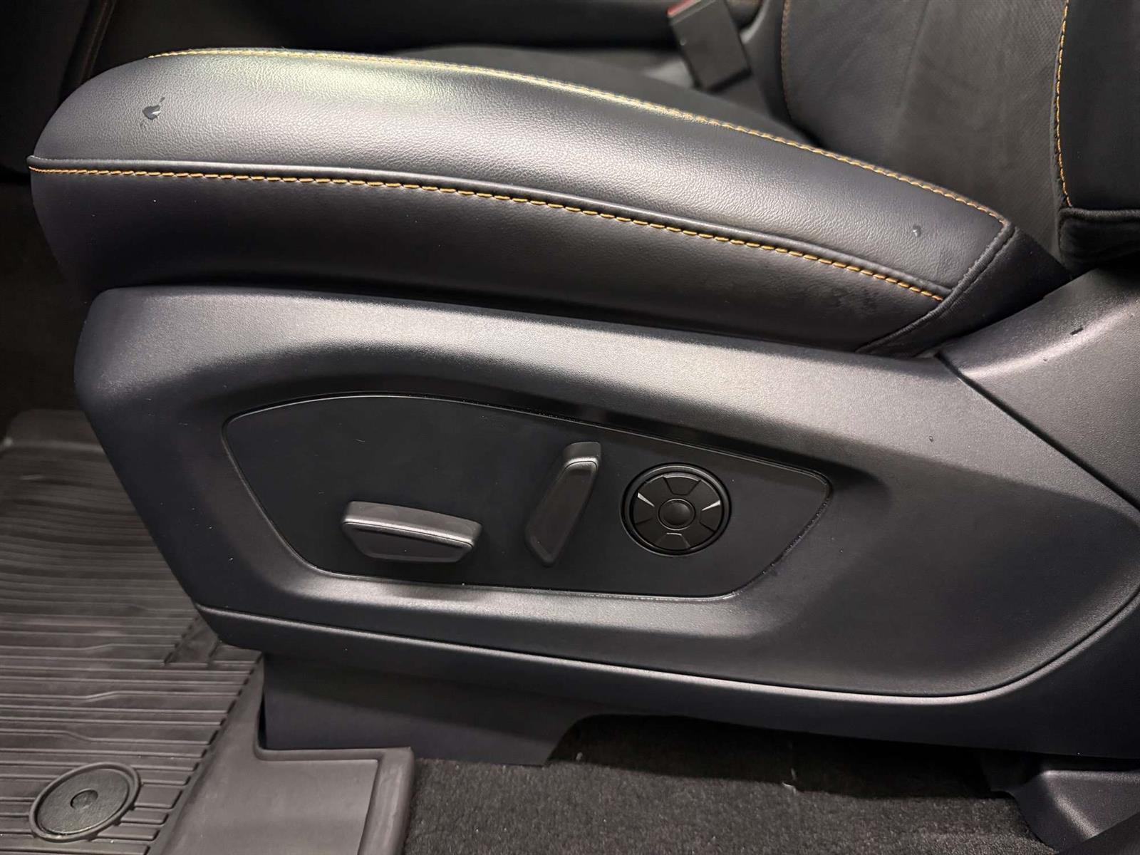 2026 Ford Explorer ULTIMATE PACKAGE | PANO ROOF | MASSAGE SEATS - Thumbnail 24