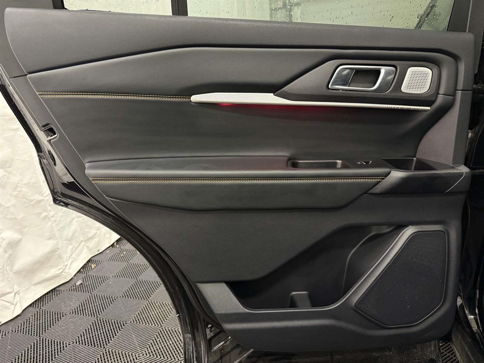 2026 Ford Explorer ULTIMATE PACKAGE | PANO ROOF | MASSAGE SEATS - Thumbnail 39