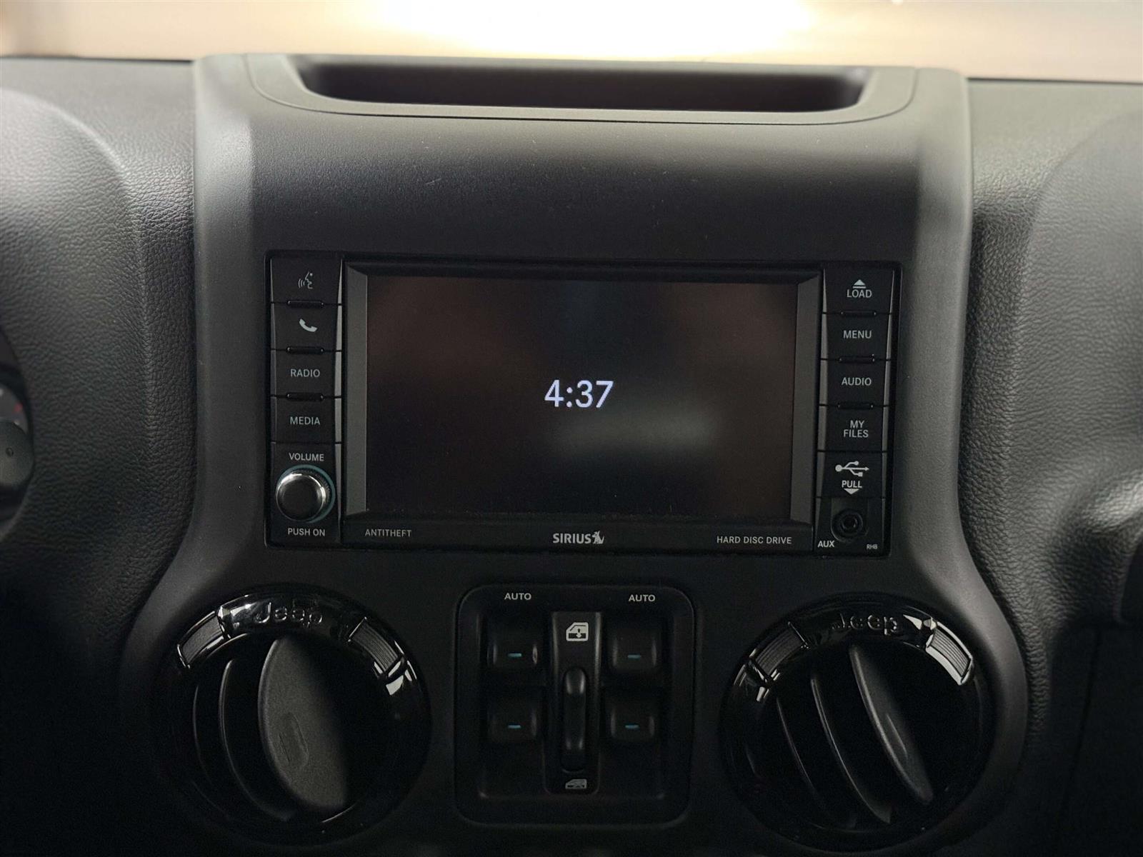 2016 Jeep Wrangler WRANGLER SAHARA BACKCOUNTRY | HEATED LEATHER - Thumbnail 30