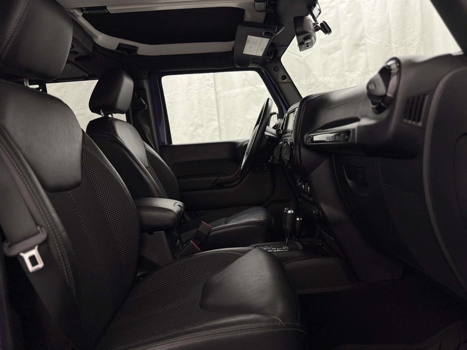 2016 Jeep Wrangler WRANGLER SAHARA BACKCOUNTRY | HEATED LEATHER - Thumbnail 38