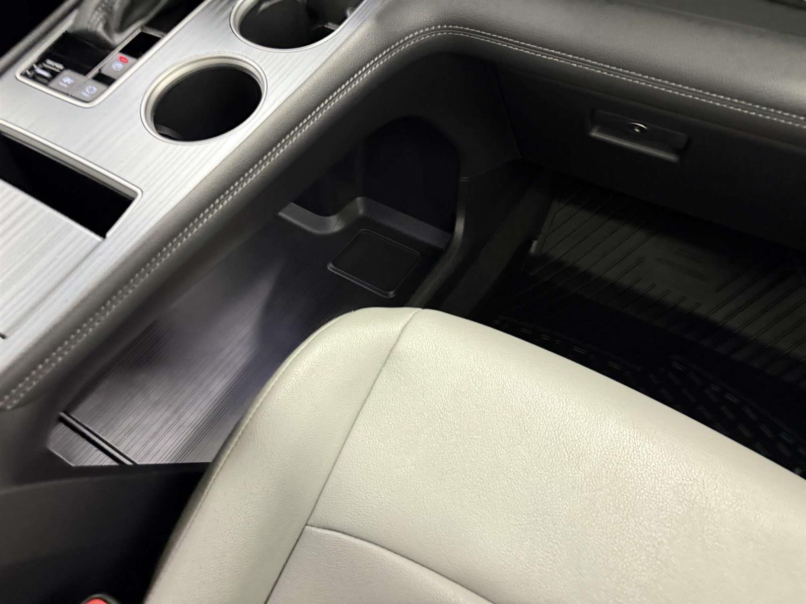 2025 Toyota Sienna XLE 8 PASSENGER | LEATHER | MOOROOF - Thumbnail 35