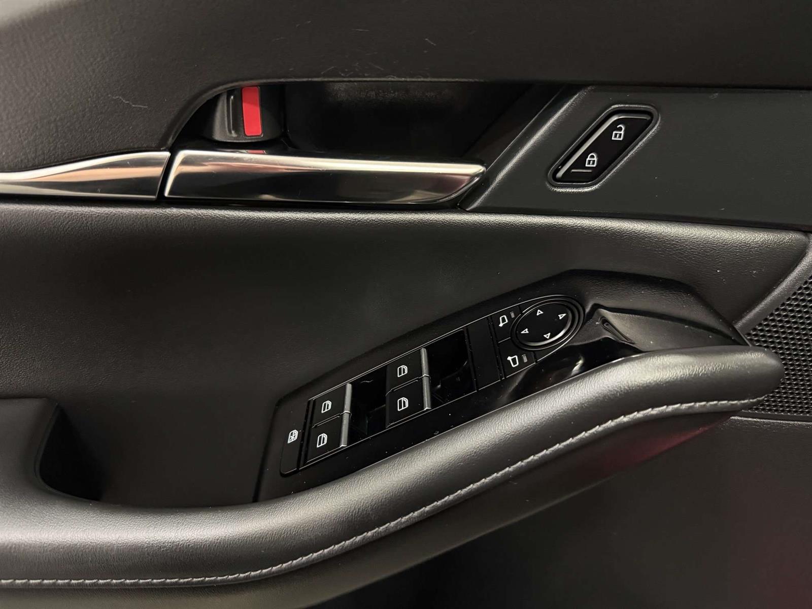 2024 Mazda CX-30 GS AWD LUXURY PKG | LEATHER | SUNROOF | NAV - Thumbnail 18