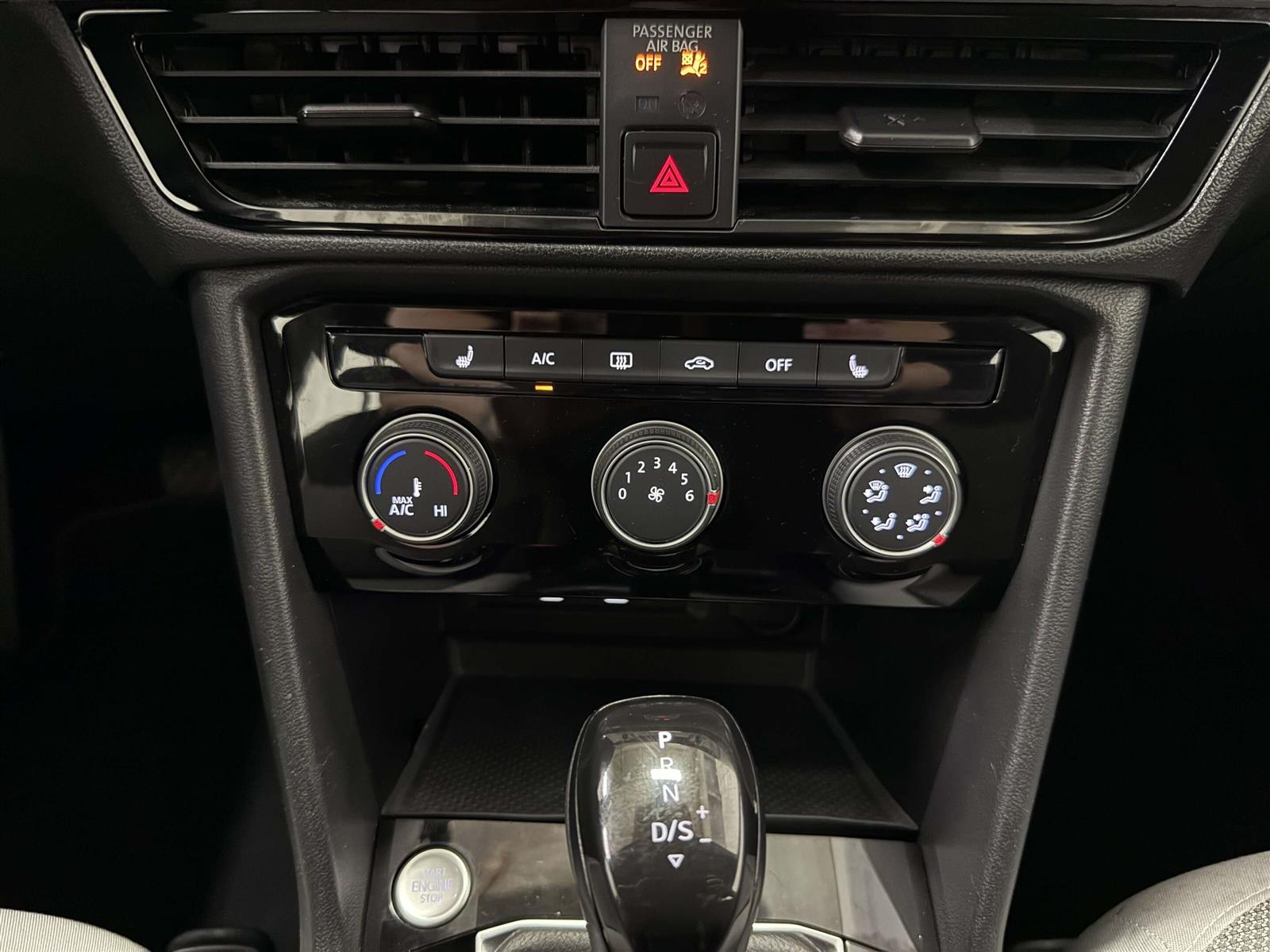 2024 Volkswagen Taos TRENDLINE 1.5 TURBOCHARGED - Thumbnail 30