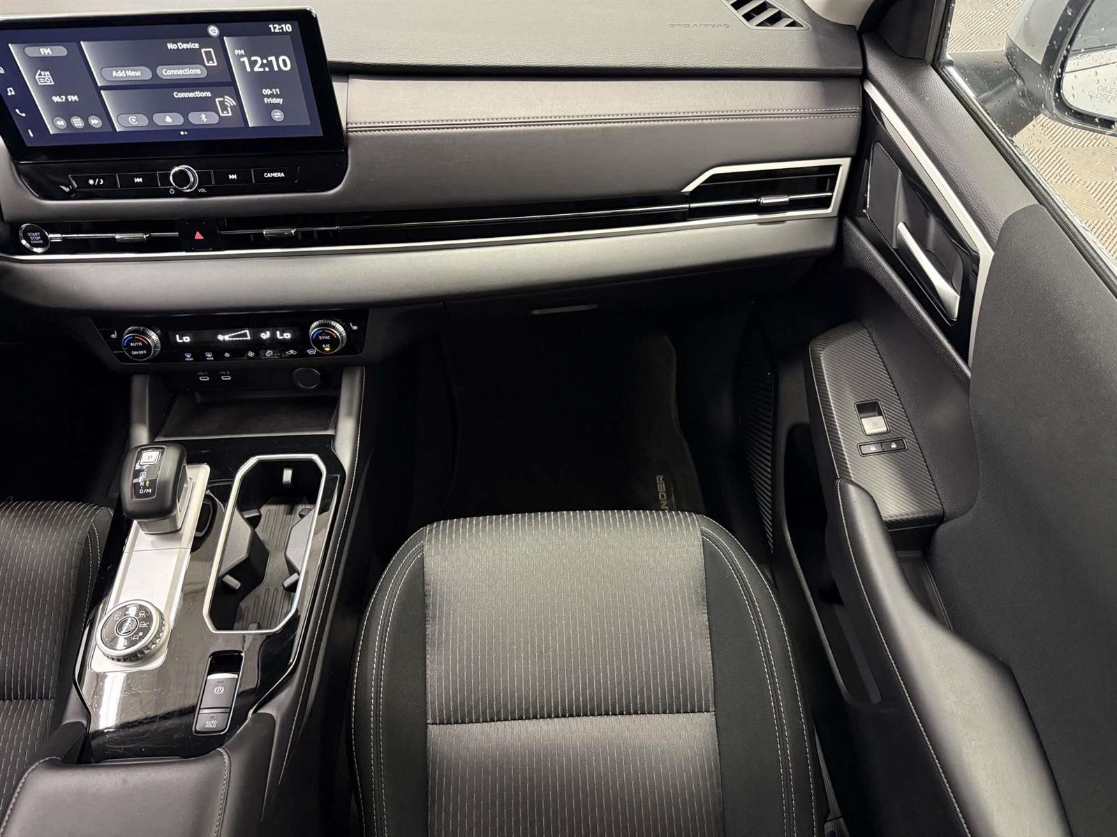 2025 Mitsubishi Outlander ES S-AWC 7 PASSENGER | HEATED SEATS - Thumbnail 34