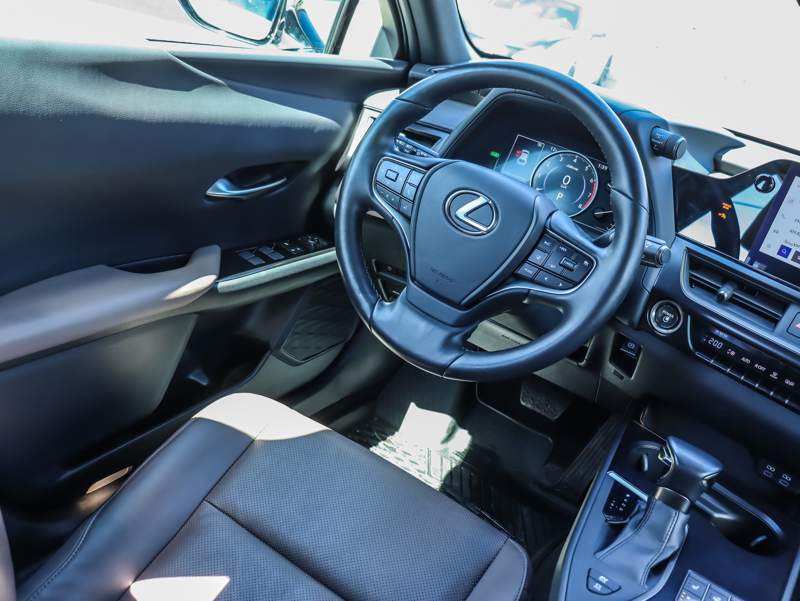 2023 Lexus UX 250H16