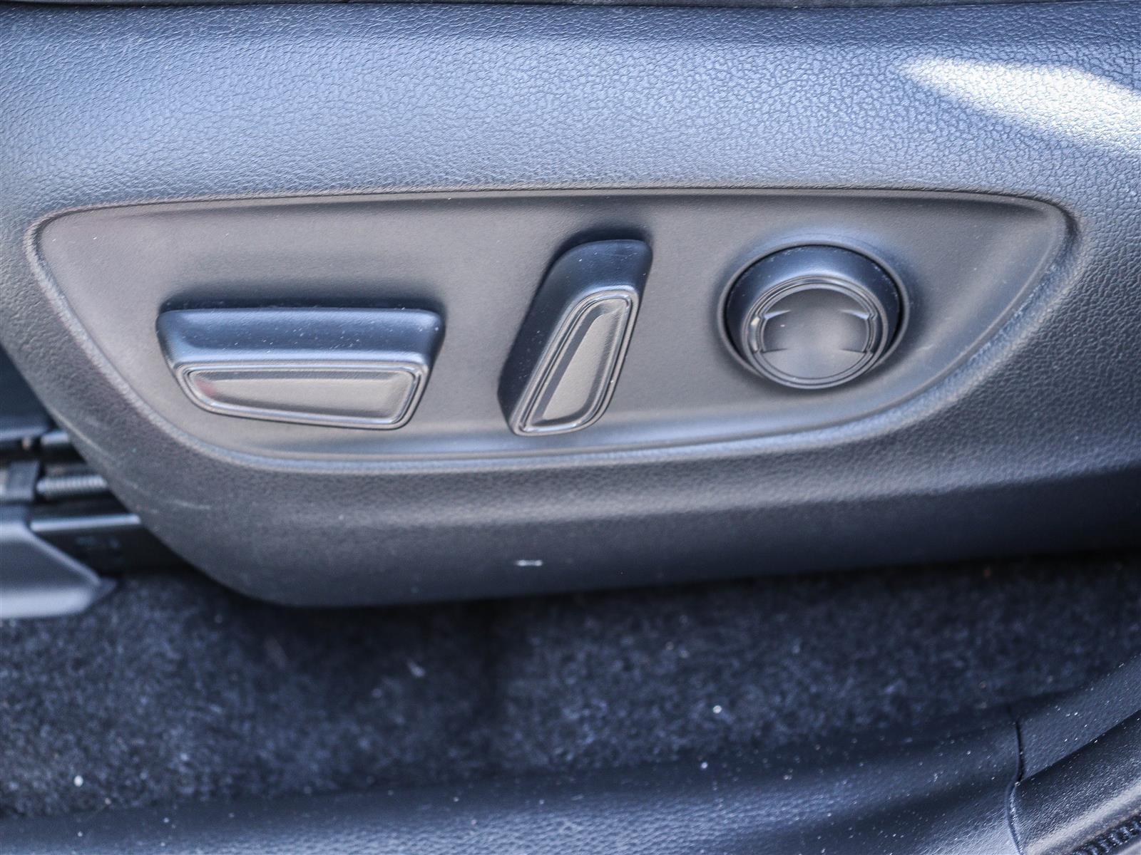 2023 Toyota RAV4 Prime 9