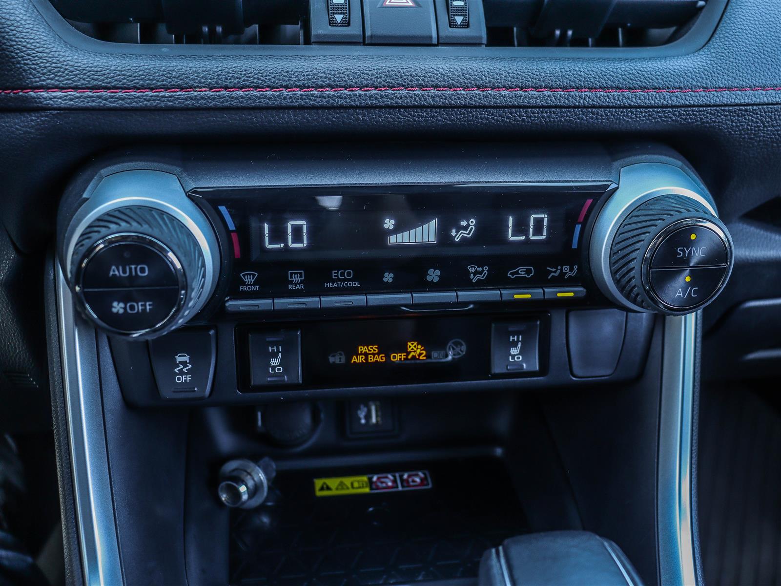 2023 Toyota RAV4 Prime 33