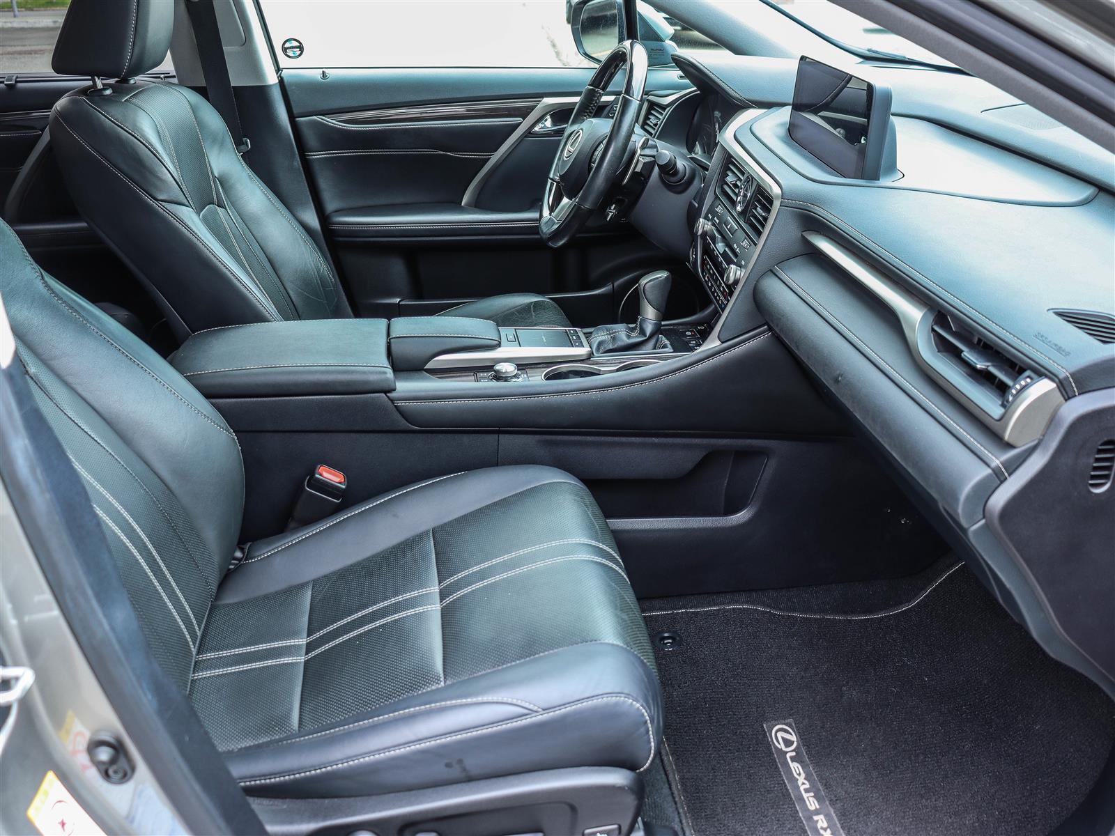 2020 Lexus RX 18