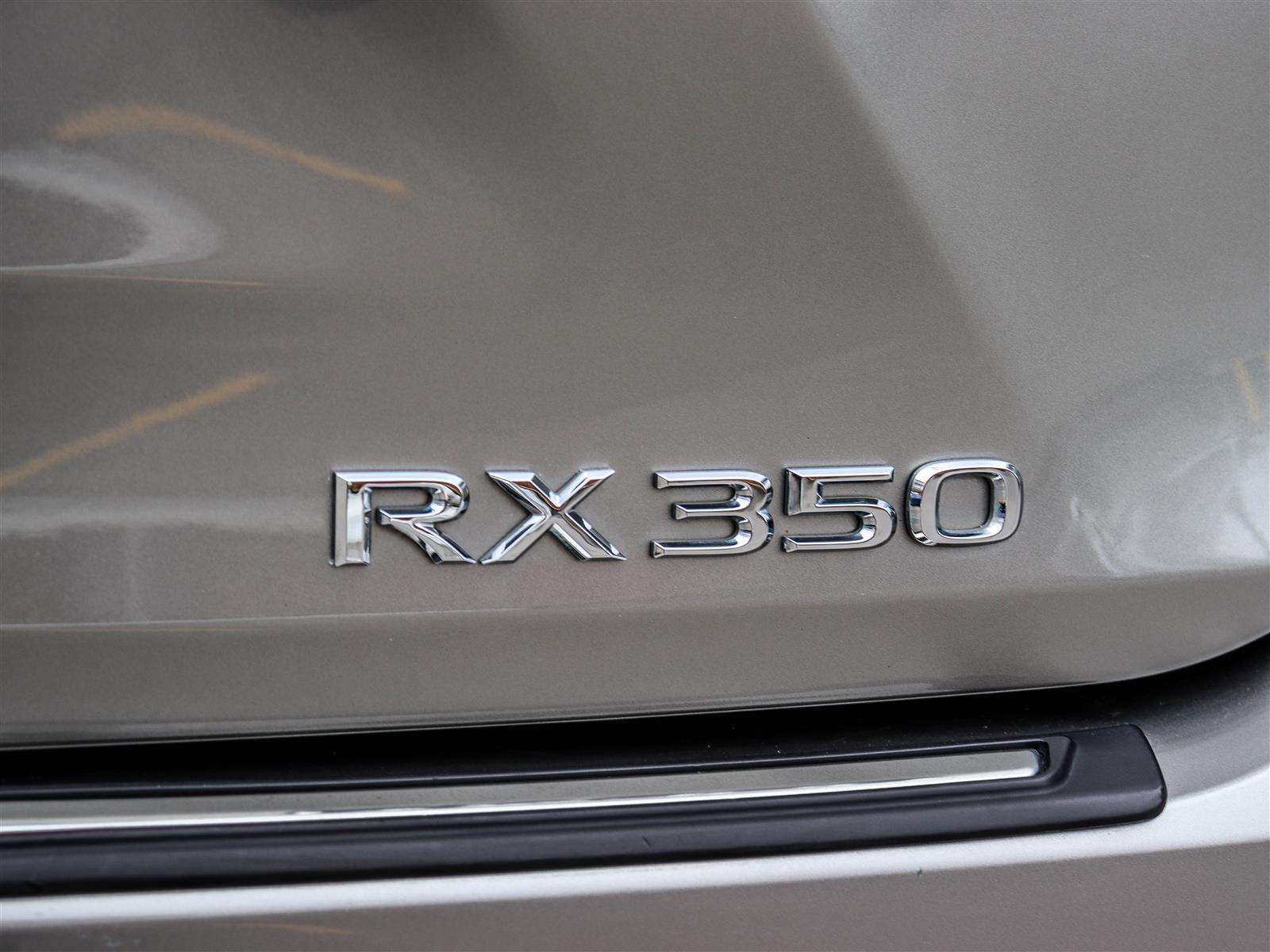 2020 Lexus RX 23