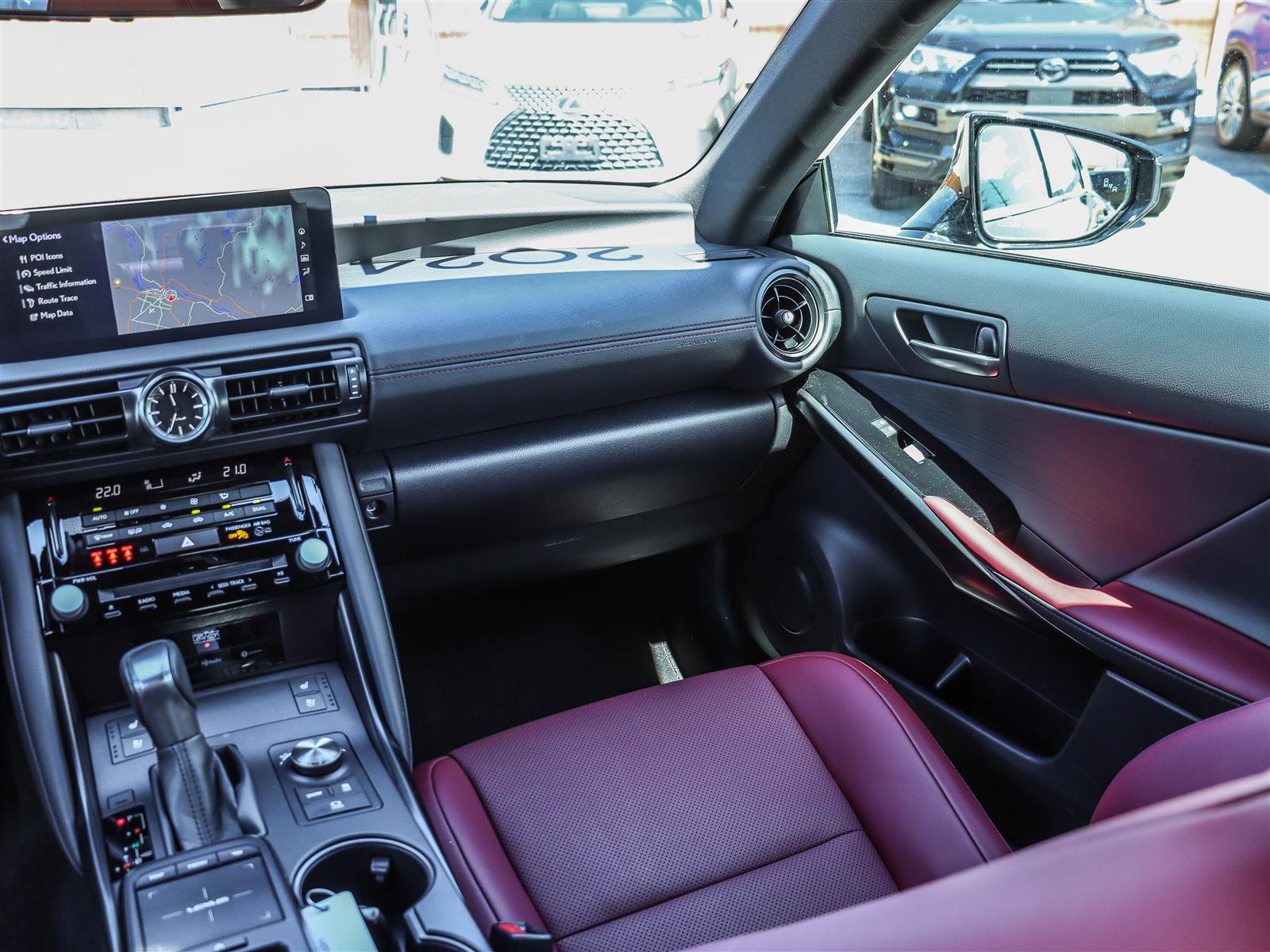 2024 Lexus IS 300 17