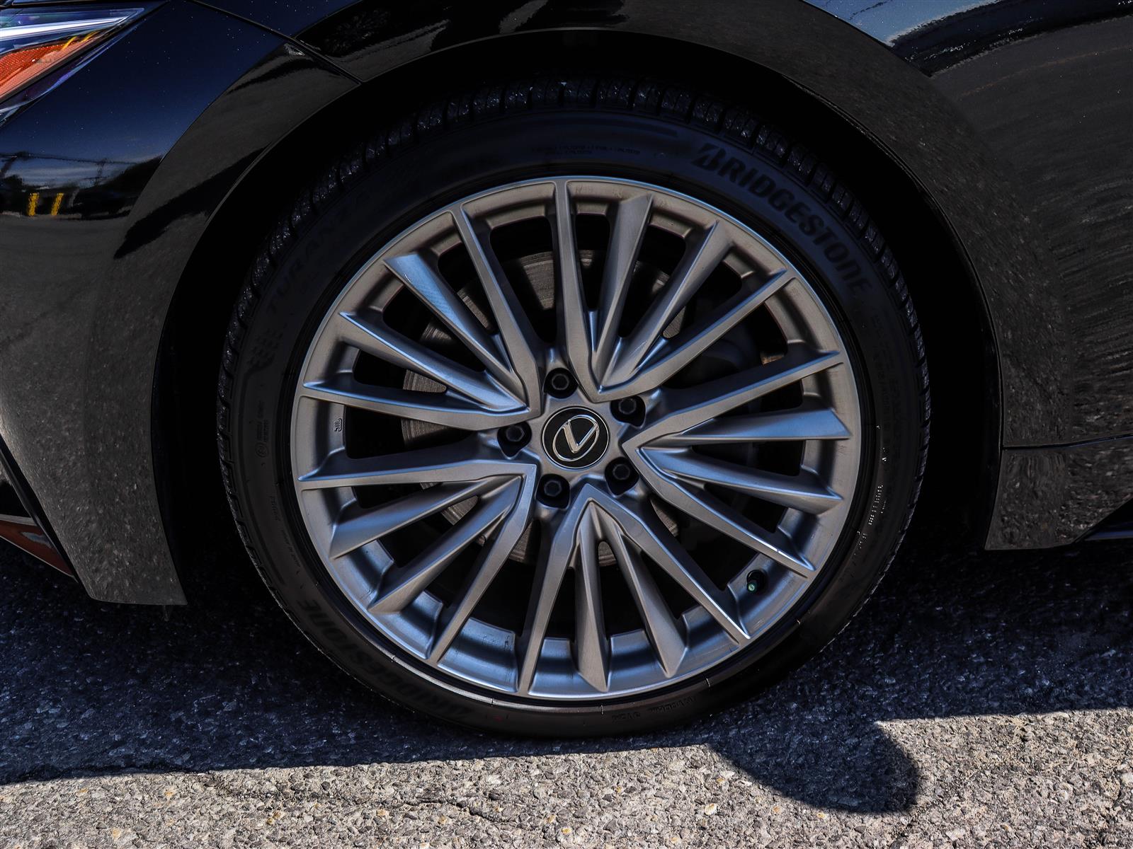 2024 Lexus IS 300 23