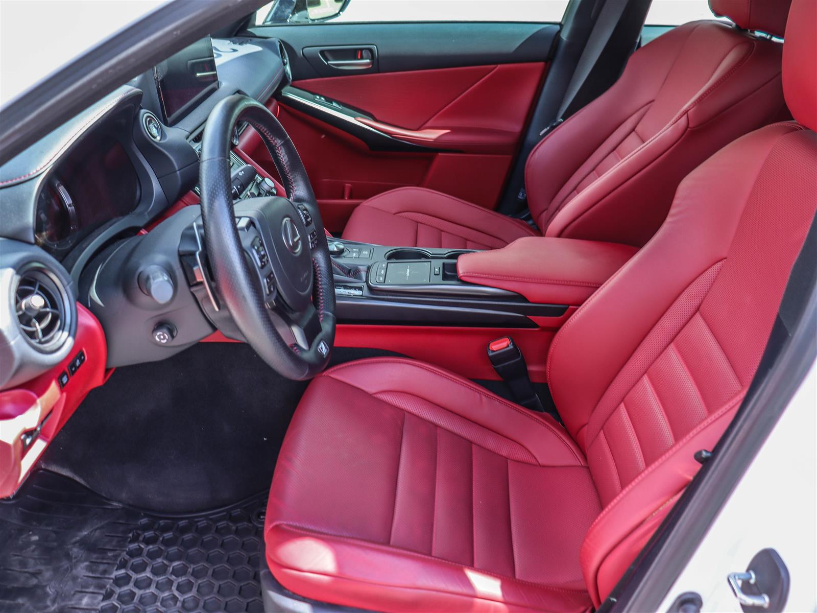 2024 Lexus IS 10