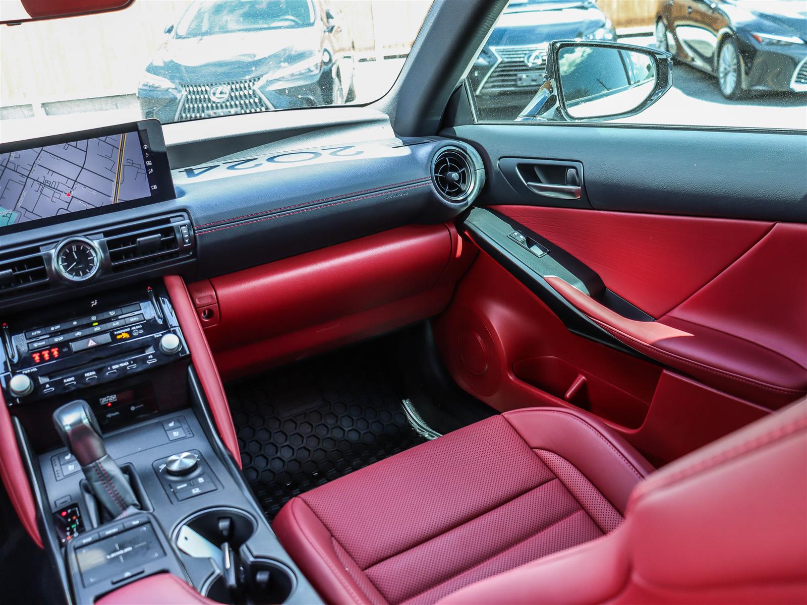 2024 Lexus IS 17