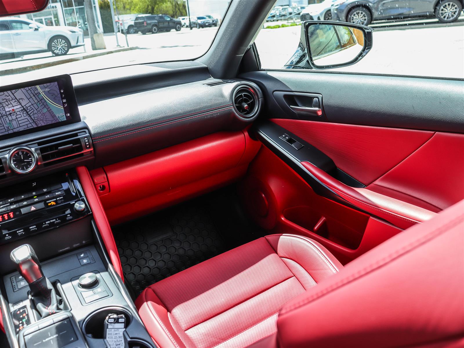 2024 Lexus IS 300 17