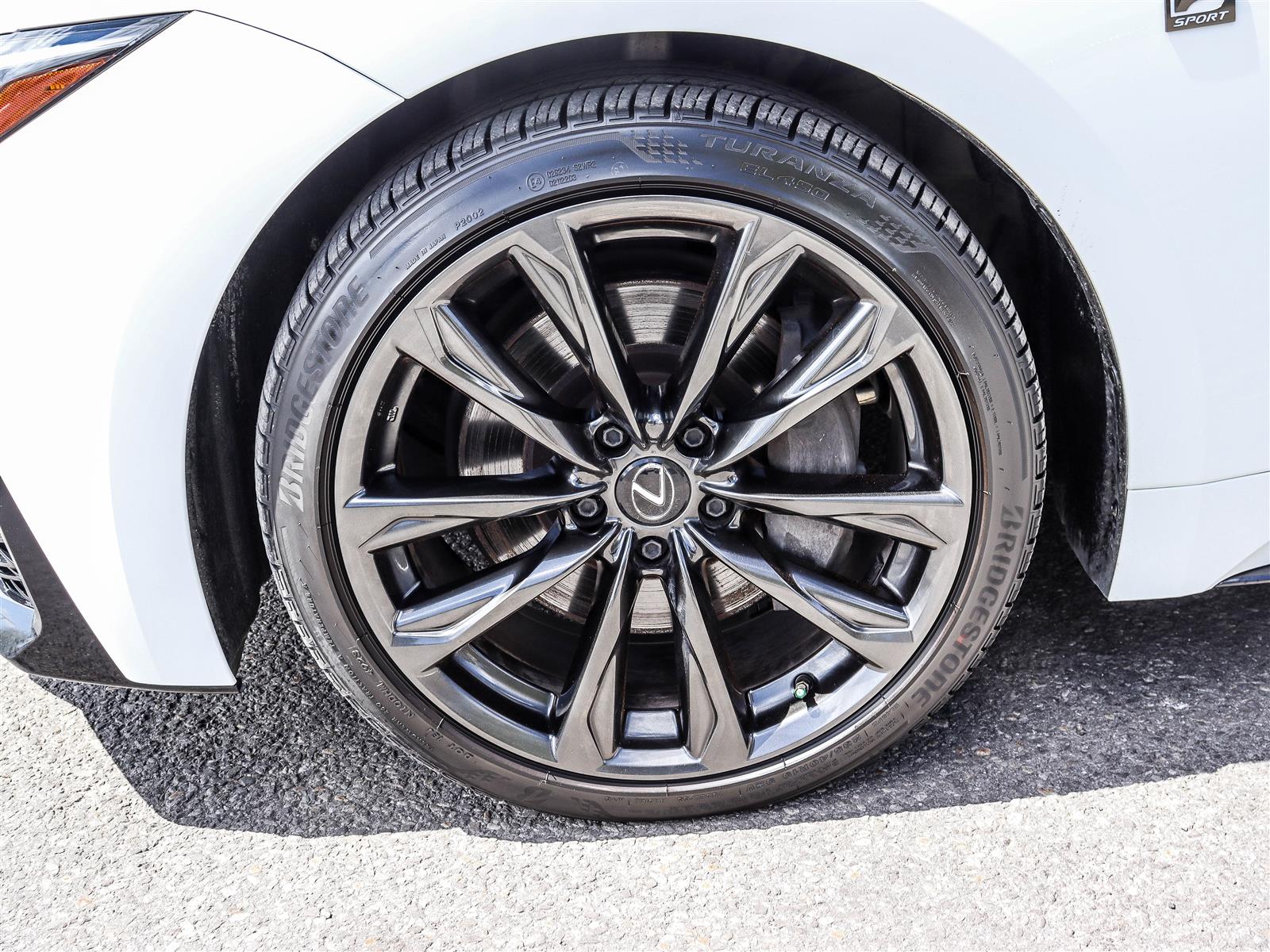 2024 Lexus IS 300 24
