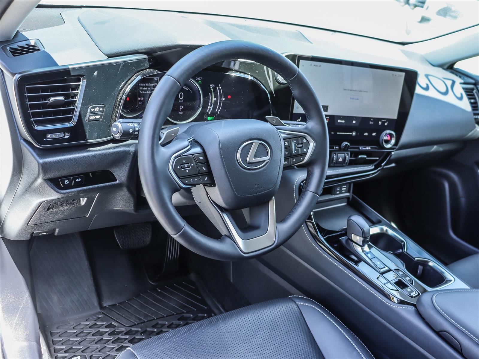 2025 Lexus NX450h+ 11
