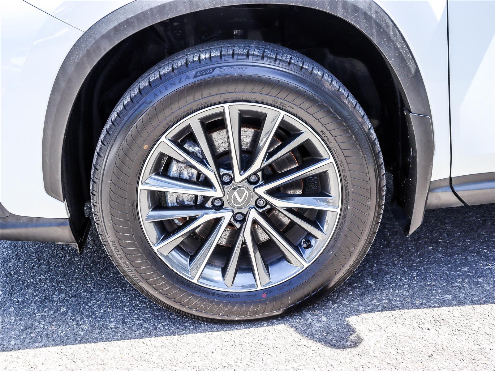 2025 Lexus NX450h+ 25