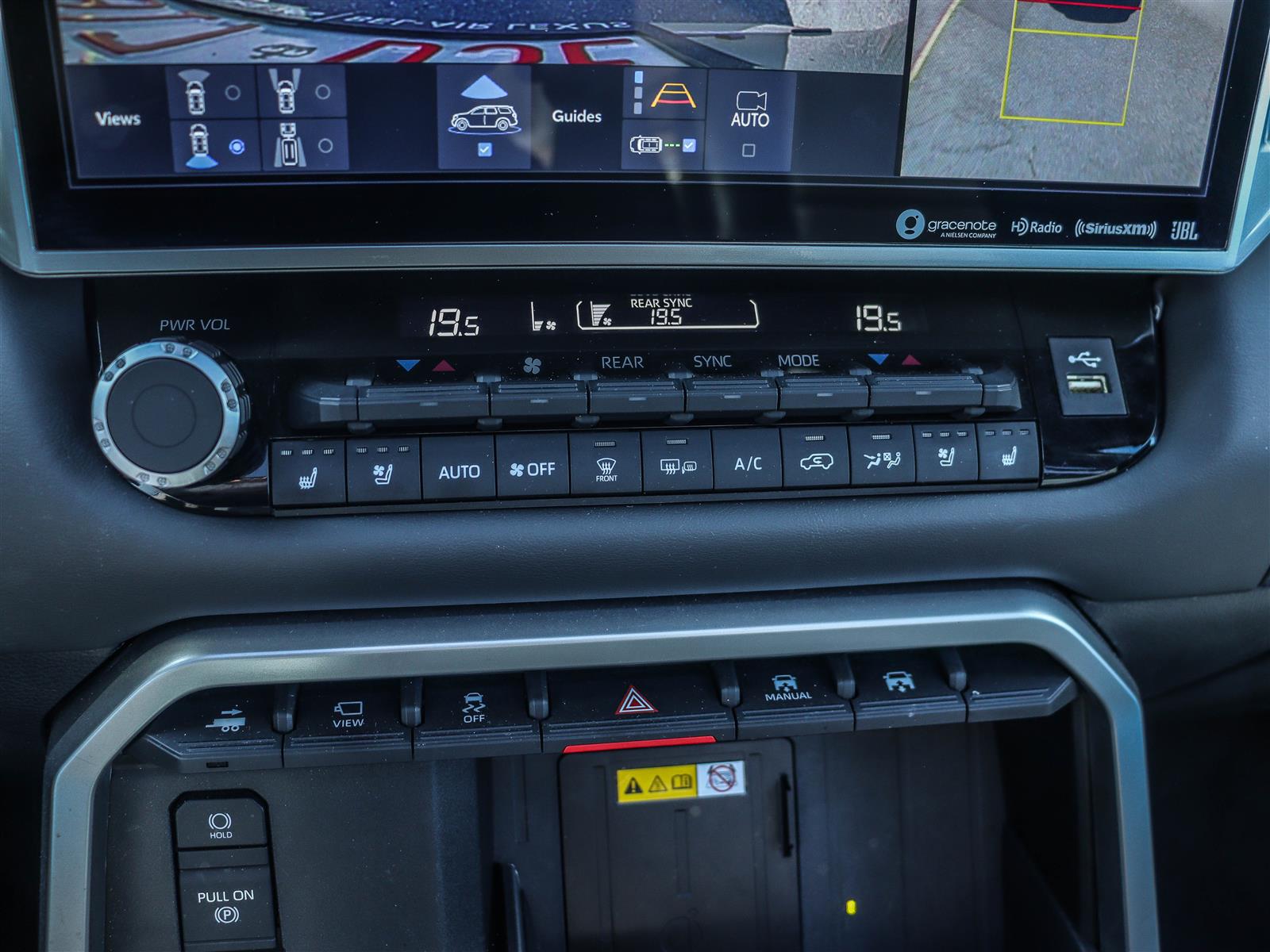 Toyota Sequoia 2024 33