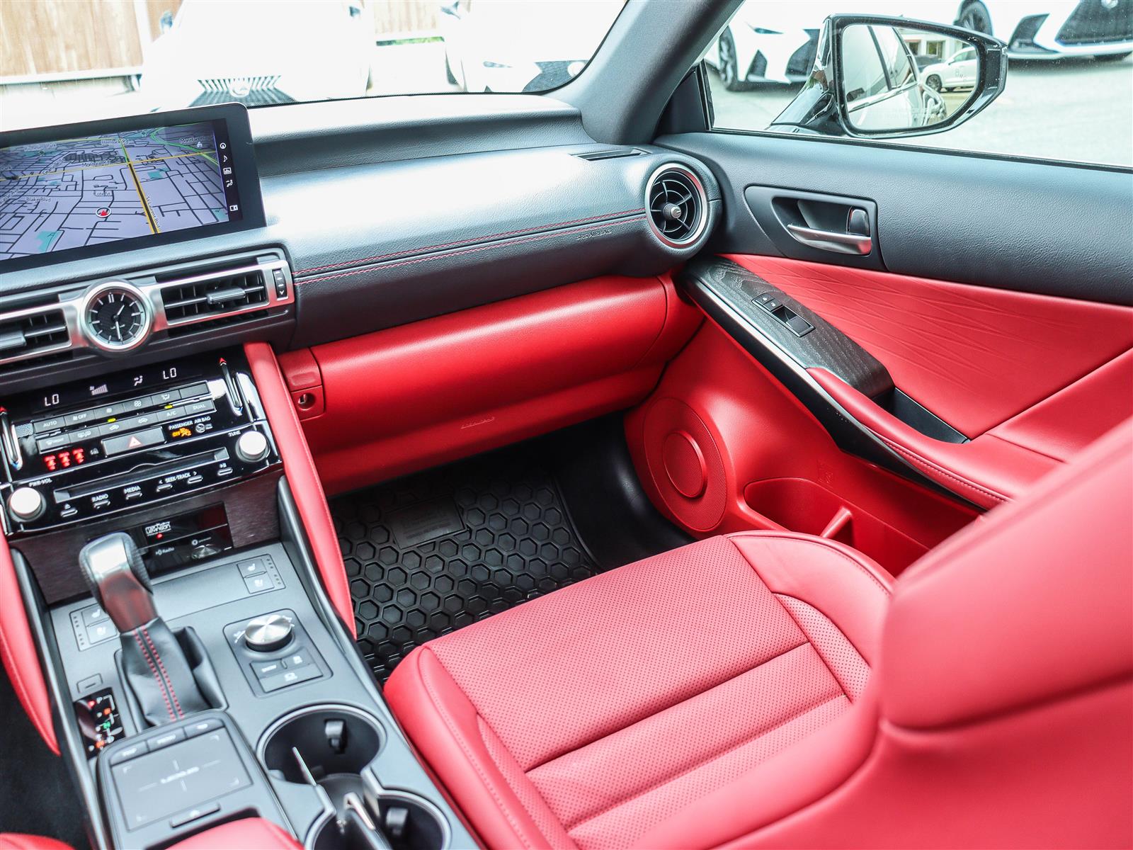 2022 Lexus IS 350 17