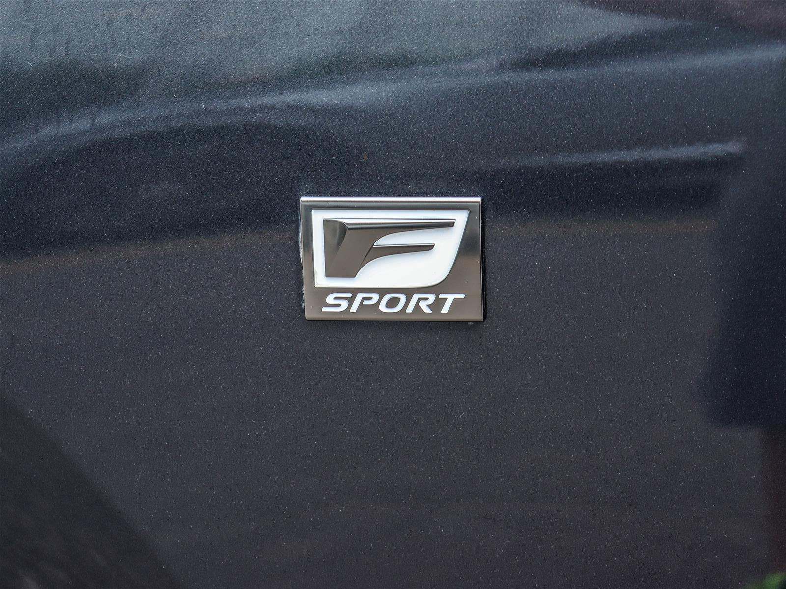2022 Lexus IS 350 23