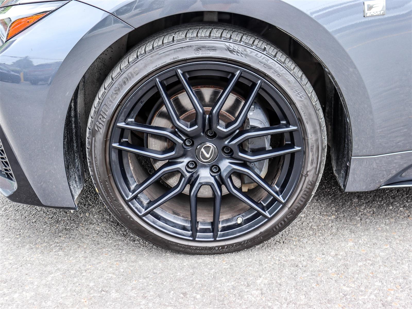 2022 Lexus IS 350 24