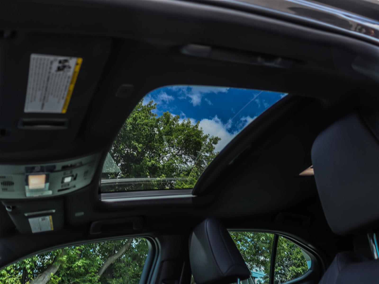 2025 Lexus UX 300H 9
