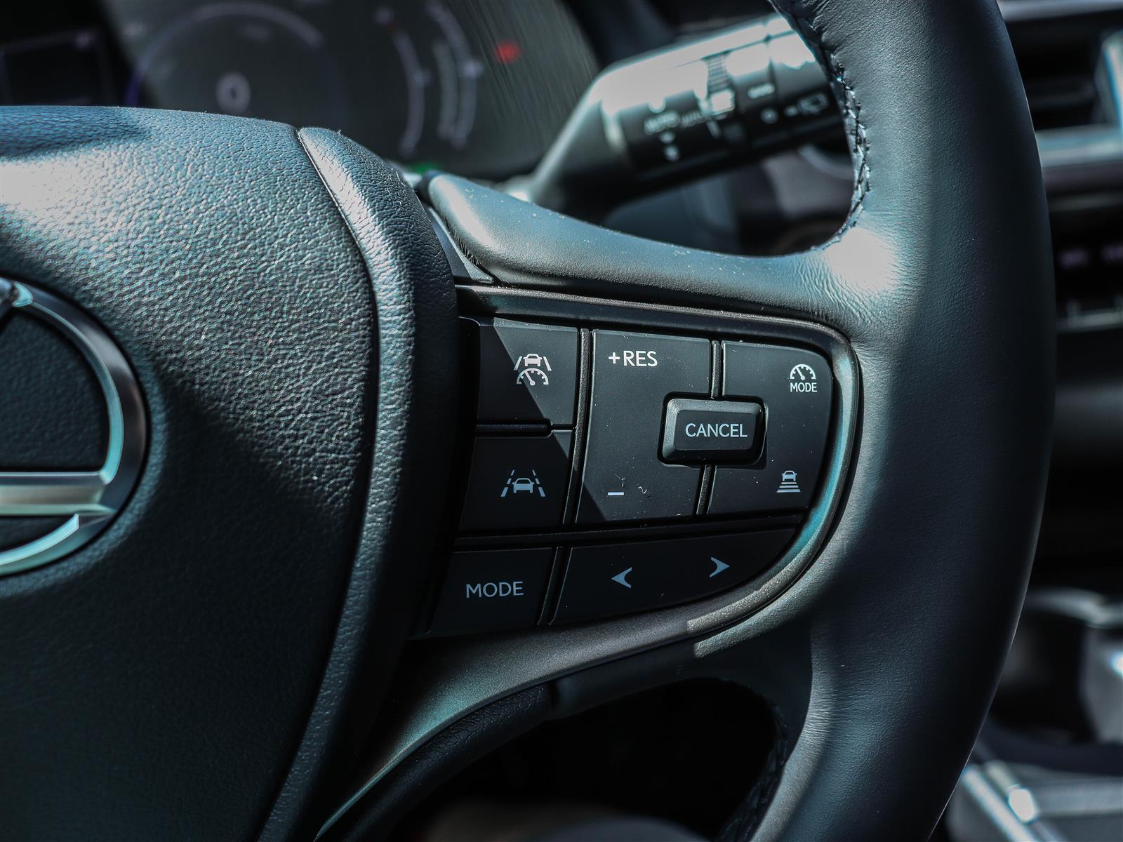 2025 Lexus UX 300H 28