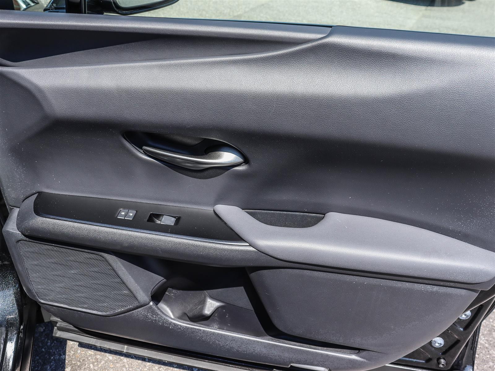 2020 Lexus UX 250H 19