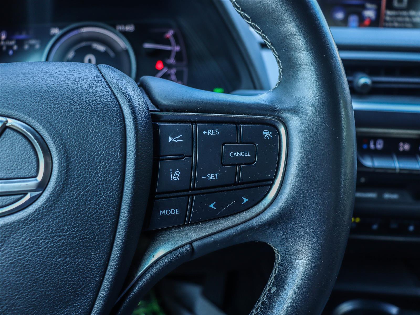 2020 Lexus UX 250H 28