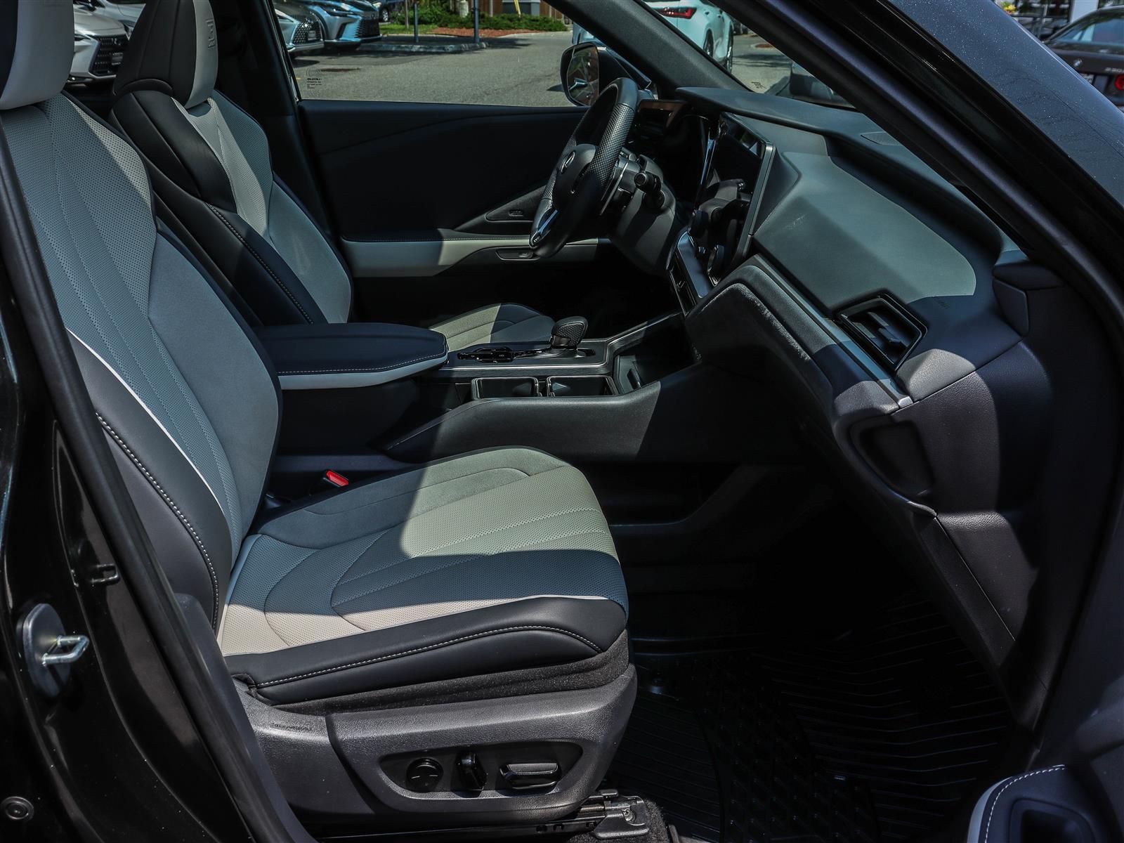 2025 Lexus TX 500h 19