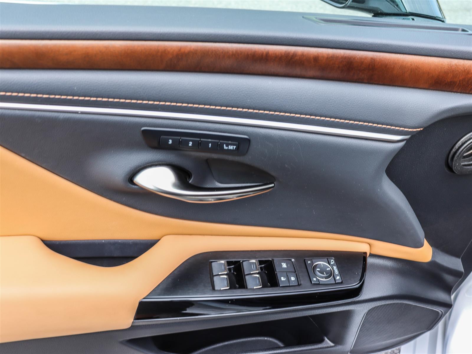 2024 Lexus ES 300h 12