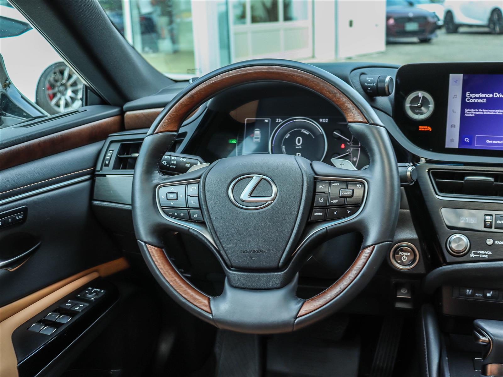 2024 Lexus ES 300h 13