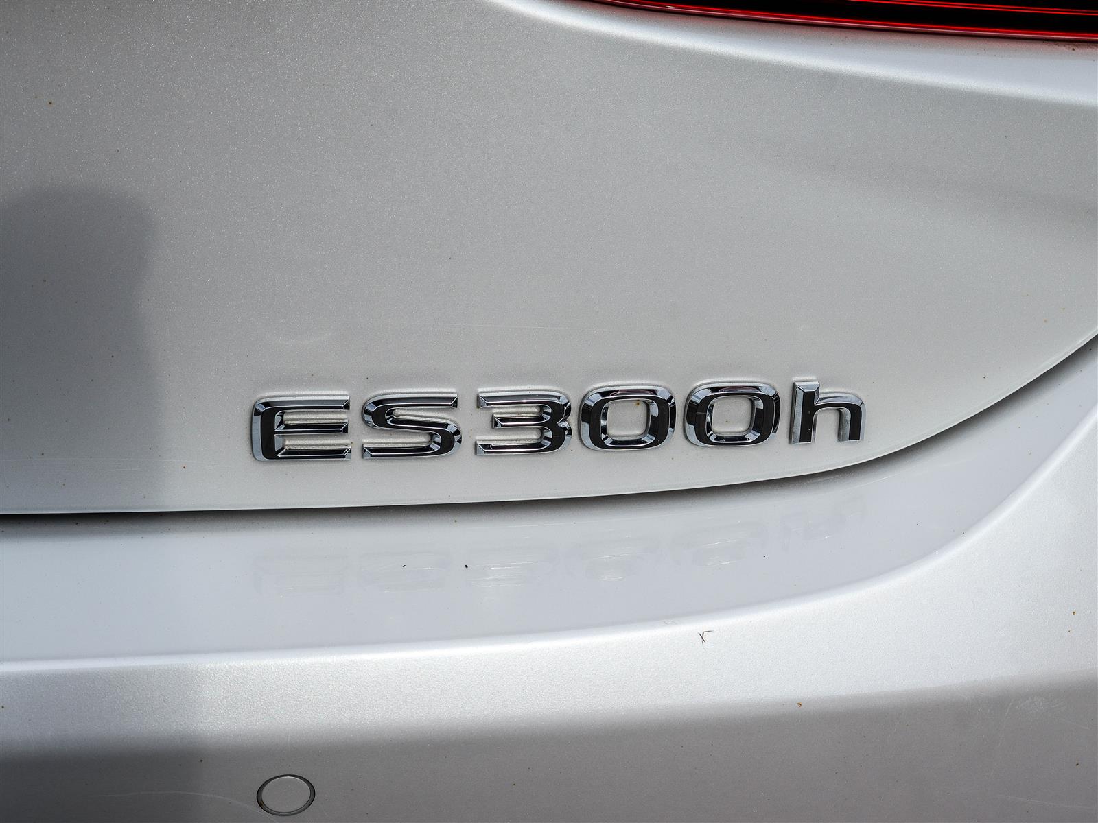 2024 Lexus ES 300h 22
