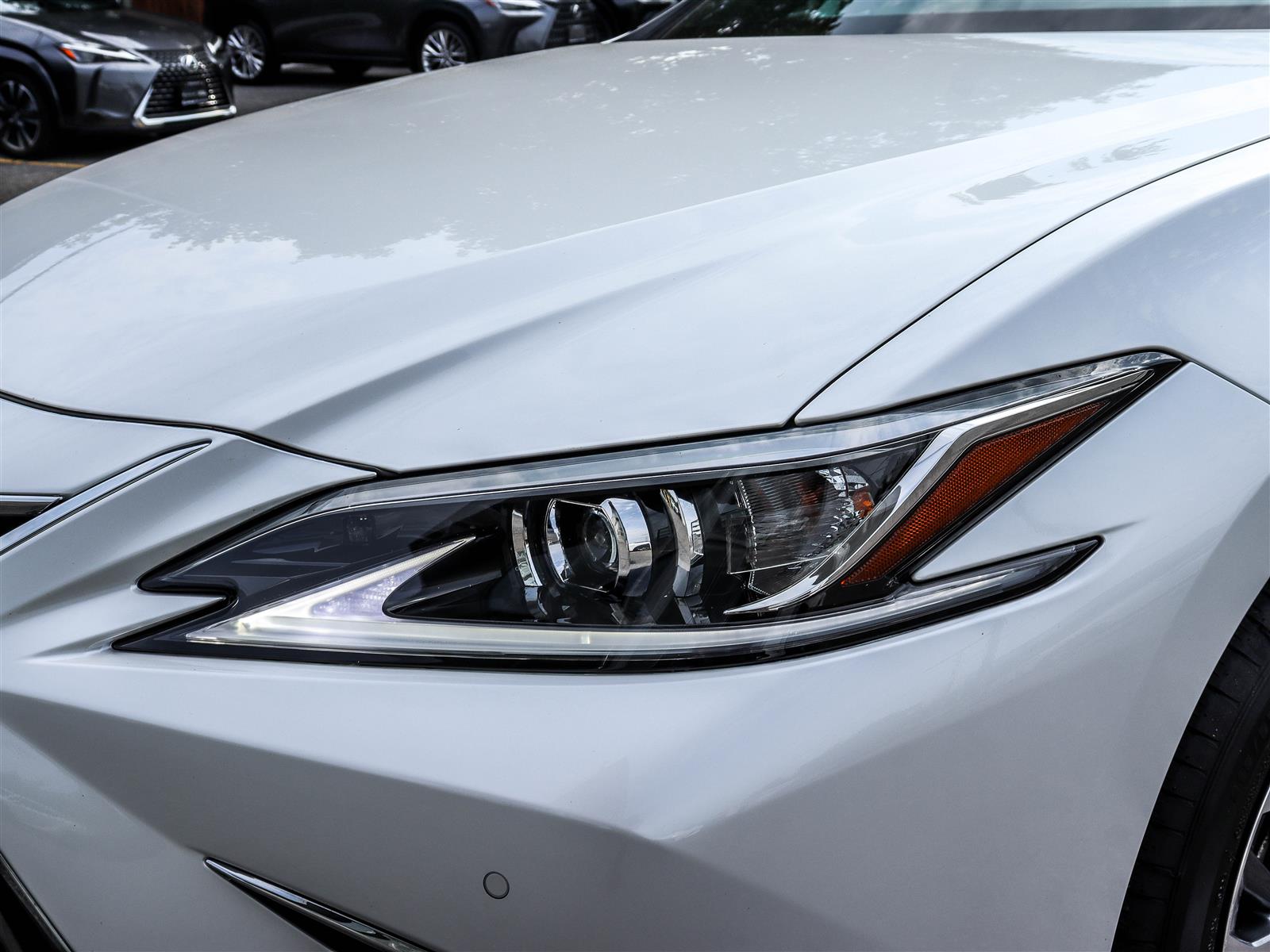 2024 Lexus ES 300h 24