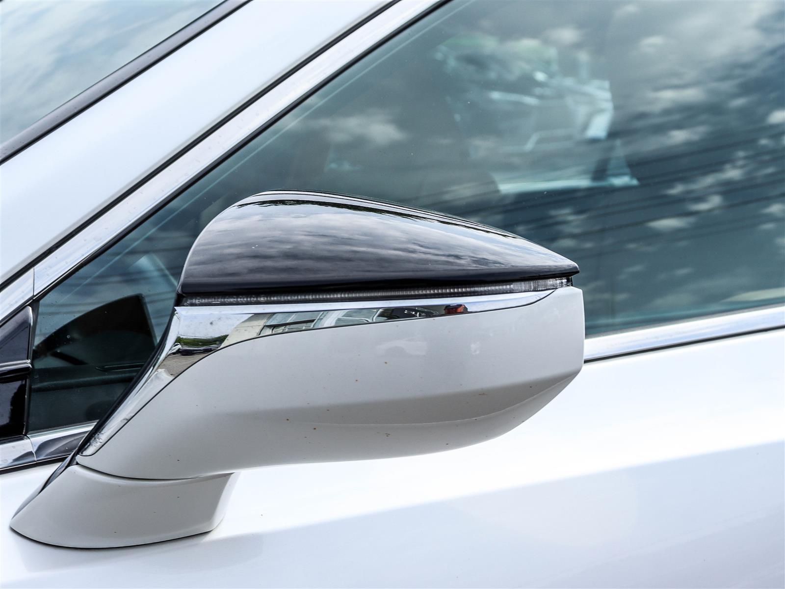 2024 Lexus ES 300h 25