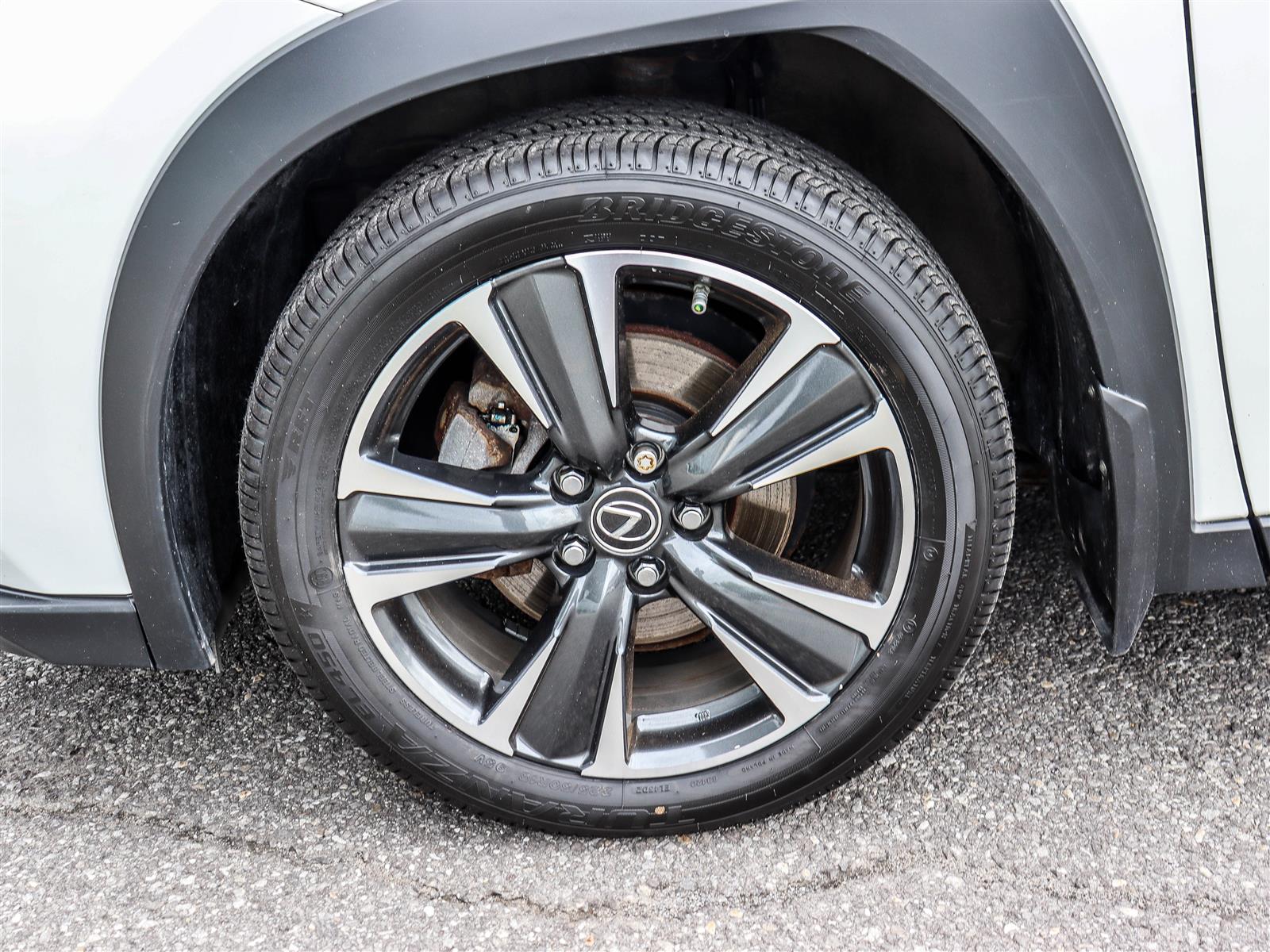 2019 Lexus UX 250H 24