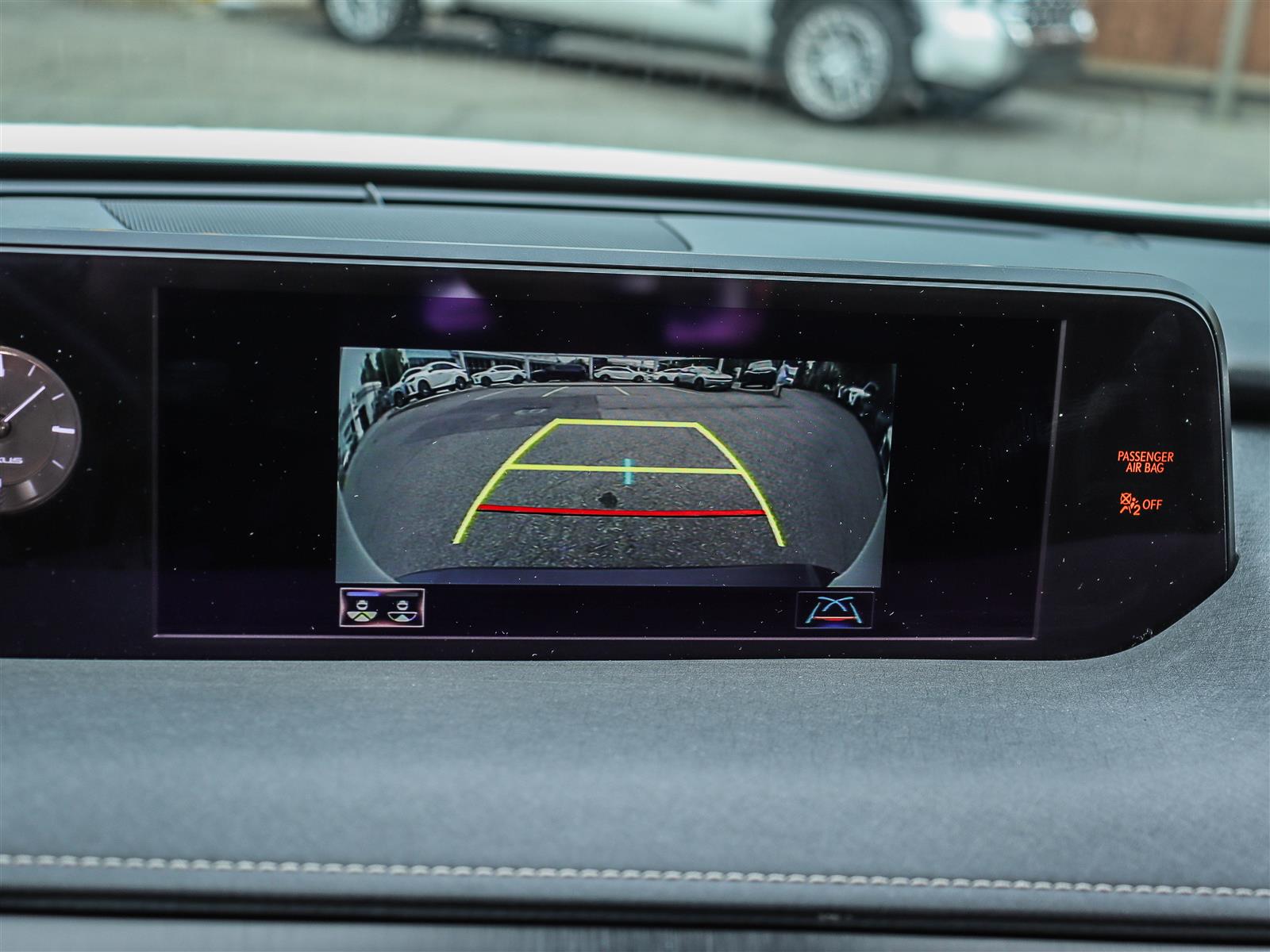 2019 Lexus UX 250H 30