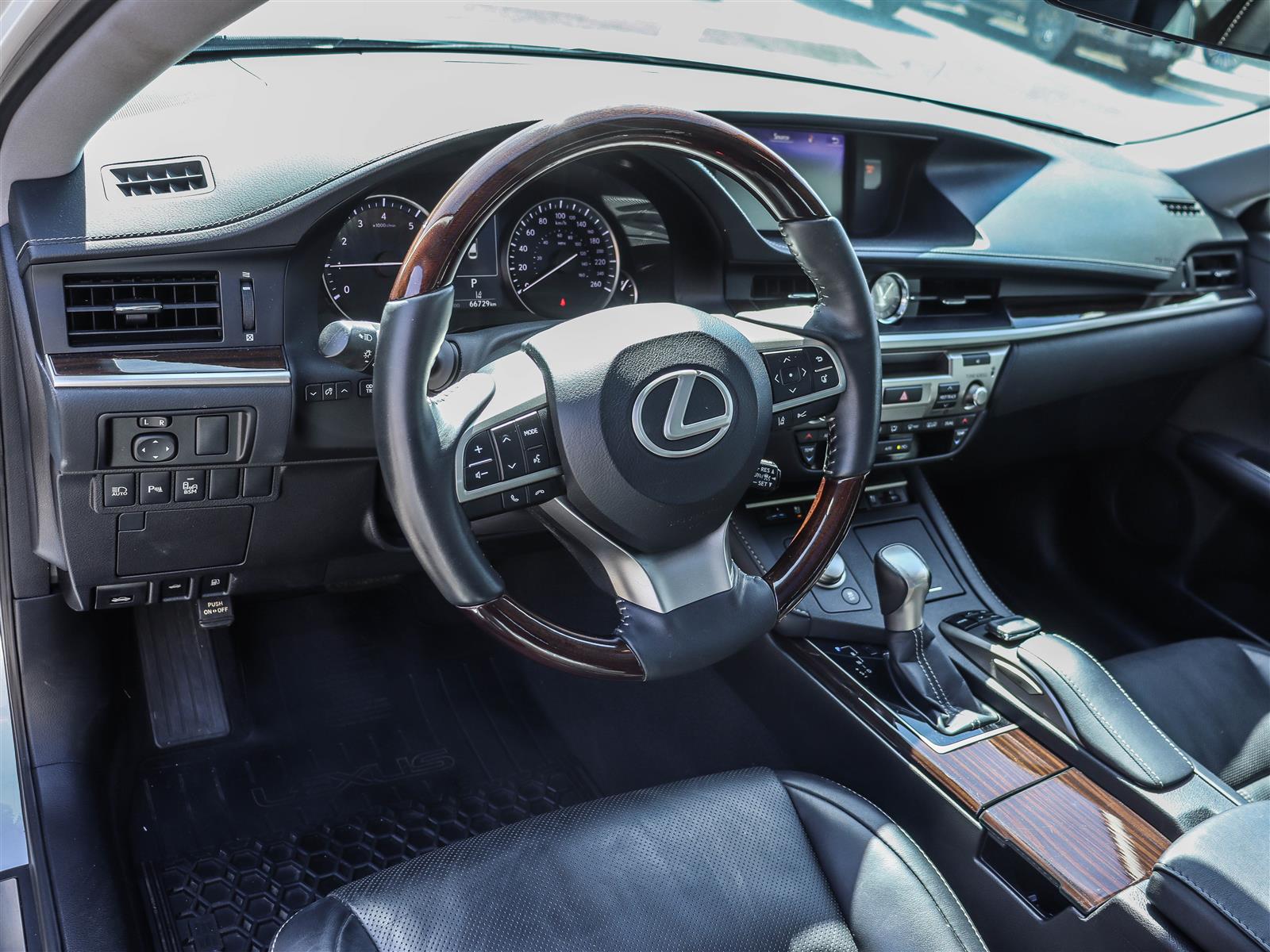 2017 Lexus ES 350 11