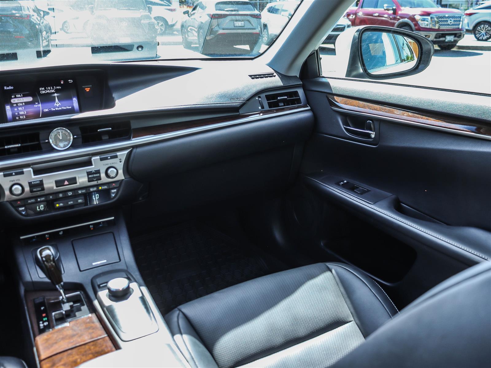 2015 Lexus ES 350 17