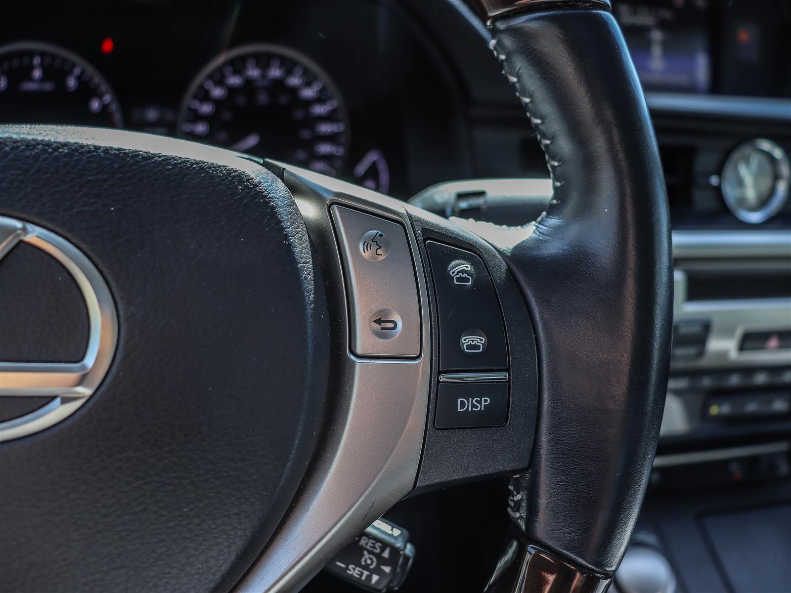 2015 Lexus ES 350 28