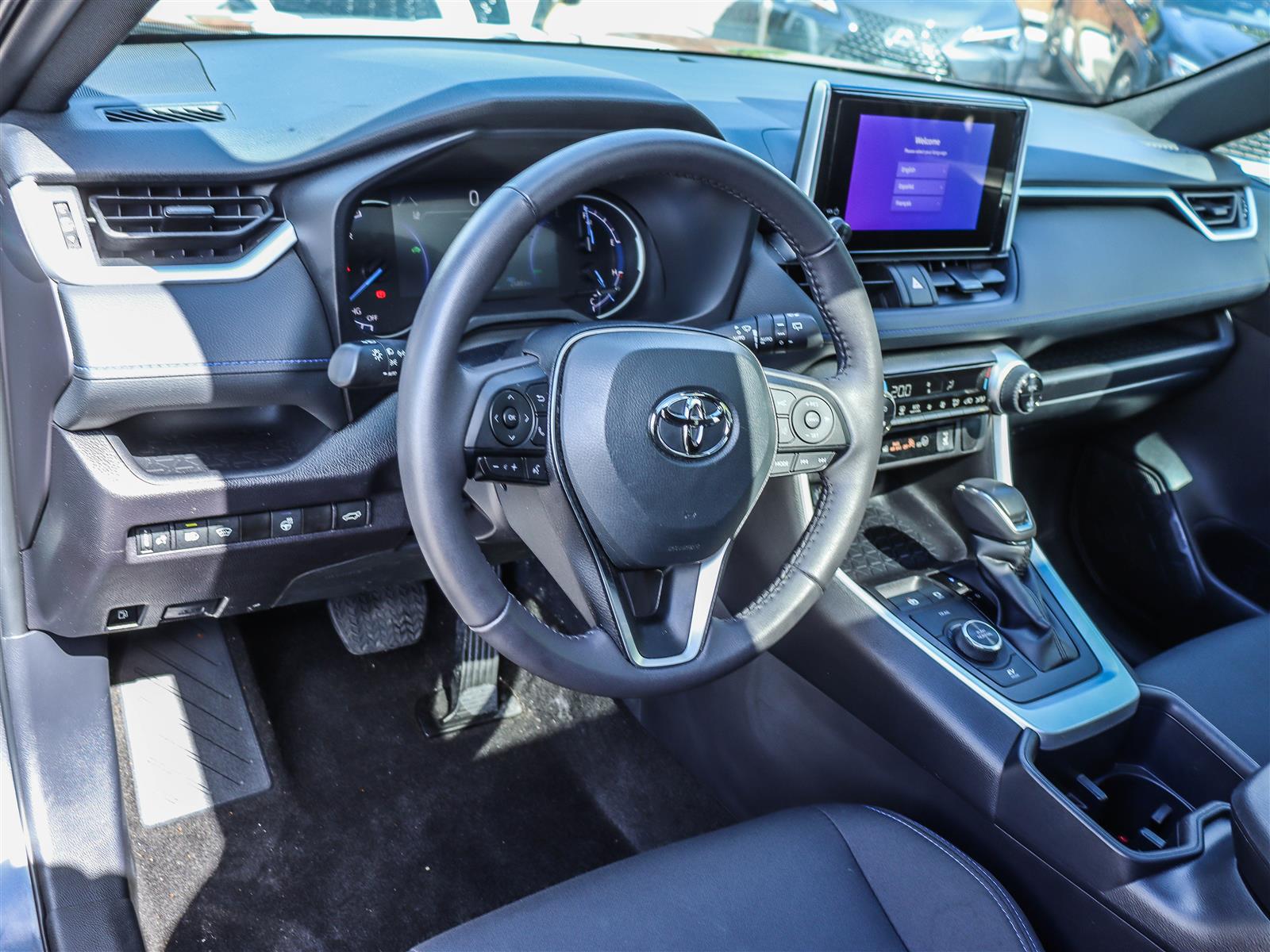 Toyota RAV4 2025 11