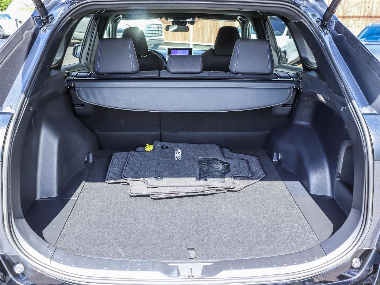Toyota RAV4 2025 21