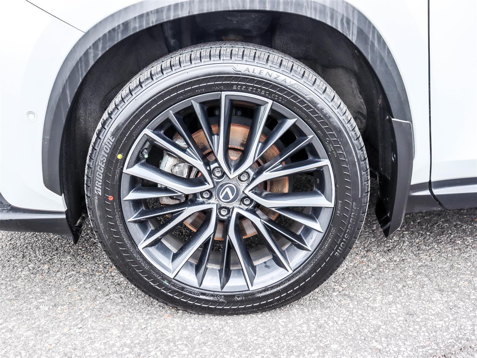2024 Lexus NX 350h 24